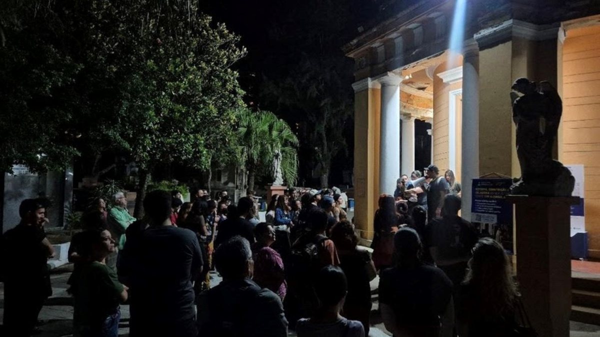 No trajeto, os visitantes conhecerão túmulos de personalidades marcantes, além de nomes do modernismo brasileiro - Divulgação