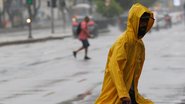 O alerta aponta chances de chuva intensa, com possíveis alagamentos, ventos fortes, transbordamento de rios e deslizamentos em áreas de risco. - Fernando Frazão / Agencia Brasil