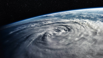 Ciclone é o nome dado a grandes áreas de instabilidade que giram ao redor de um centro de baixa pressão - Foto: reprodução NASA images/Shutterstock