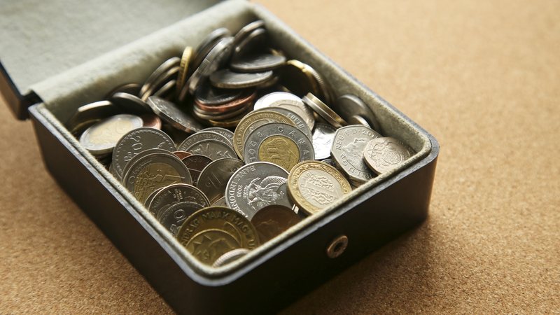 Você pode criar várias caixinhas ou subcontas de acordo com seus objetivos. Cada uma delas pode receber um nome, cor e valor - Freepik