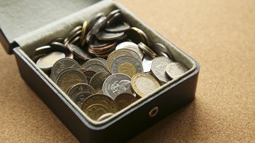 Você pode criar várias caixinhas ou subcontas de acordo com seus objetivos. Cada uma delas pode receber um nome, cor e valor - Freepik