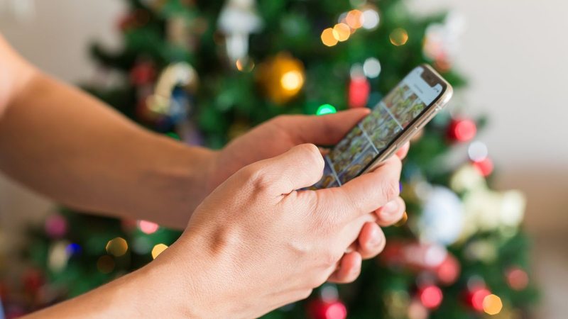 Com as atualizações recentes do WhatsApp, ficou mais simples criar pacotes próprios e enviá-los para amigos e familiares - Foto: Envato Elements