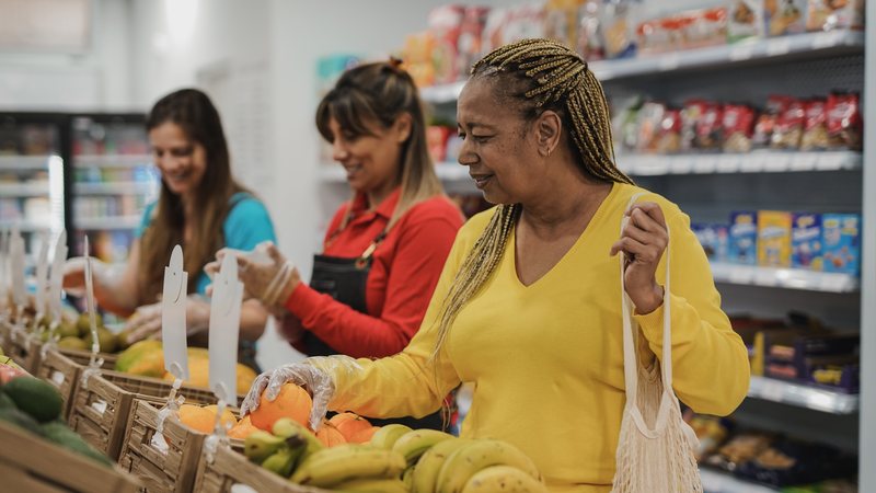 Márcio Milan, vice-presidente da Abras, vê recomposição do padrão de consumo, reflexo da queda nos preços dos alimentos - Envato