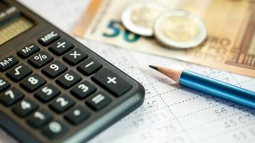 17,1% dos entrevistados se consideram muito endividados - Envato