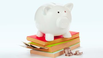 Aproveite o momento de folga para ler e se preparar para os gastos que virão neste começo de ano - Envato