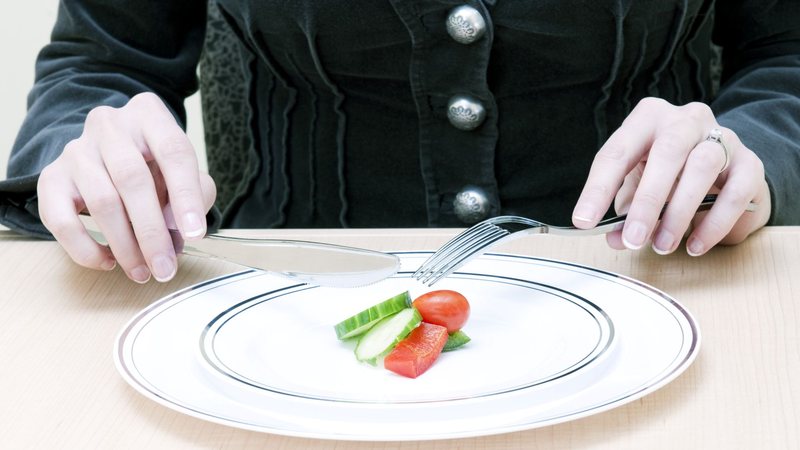 Dietas 'milagrosas' parecem saídas rápidas para perda de peso, mas não contribuem para emagrecimento saudável - Envato