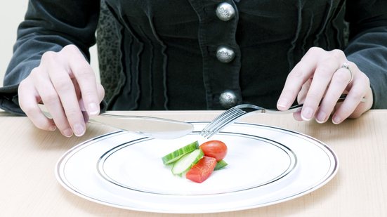 Dietas 'milagrosas' parecem saídas rápidas para perda de peso, mas não contribuem para emagrecimento saudável - Envato