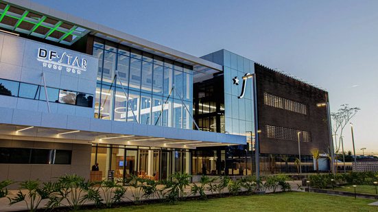 Presidente está internado no Hospital DF Star, em Brasília; a cirurgia está programada para amanhã às 9h - Reprodução/DF Star