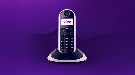Serviço a clientes que ainda usam rede fixa não será suspenso automaticamente, mas a tendência é de redução gradual - Divulgação/Vivo
