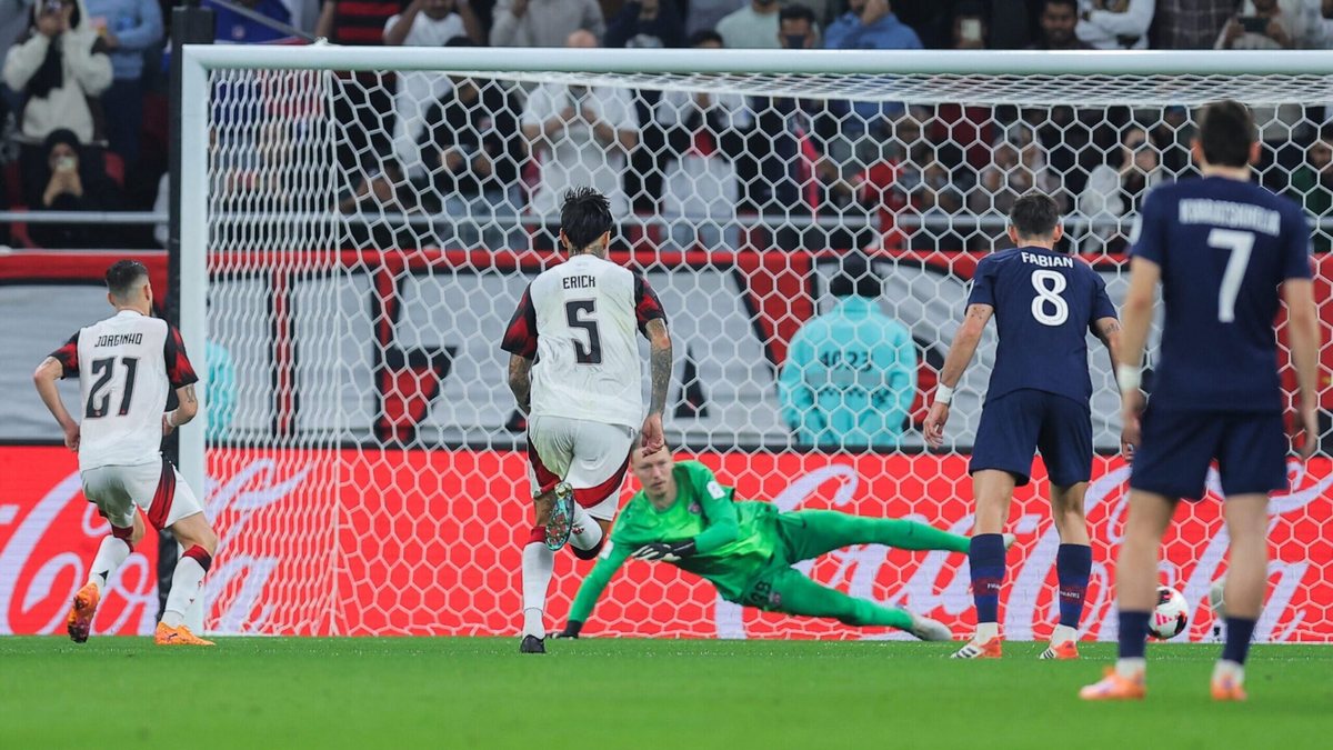 O Flamengo empatou com o Paris Saint German no tempo regulamentar e na prorrogação, mas perdeu nos pênaltis - Flamengo
