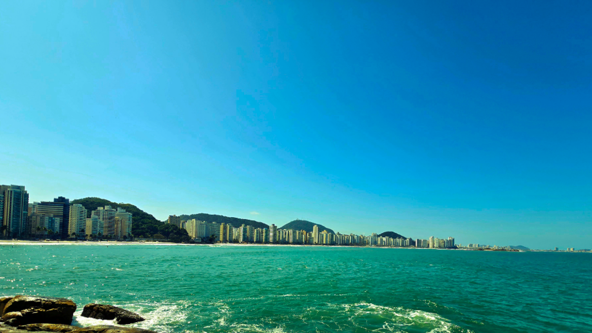 Cobrança deve vigorar apenas a partir do próximo verão por meio de câmeras e sensores instalados nos acessos - Reprodução/Site Prefeitura