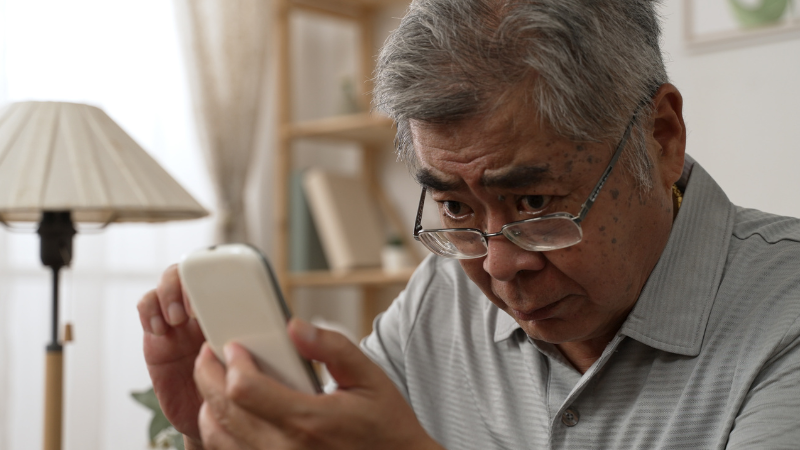 Presbiopia afeta aproximadamente 39 milhões de brasileiros - Foto: Envato Elements