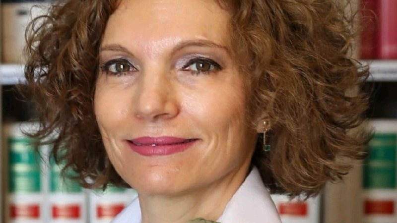 Sobre a necessidade de regulamentar a profissão de cuidador no Brasil, a advogada propõe reflexão inspirada na legislação argentina - Reprodução/Linkedin