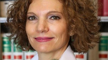 Sobre a necessidade de regulamentar a profissão de cuidador no Brasil, a advogada propõe reflexão inspirada na legislação argentina - Reprodução/Linkedin