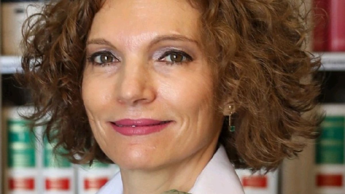 Sobre a necessidade de regulamentar a profissão de cuidador no Brasil, a advogada propõe reflexão inspirada na legislação argentina - Reprodução/Linkedin