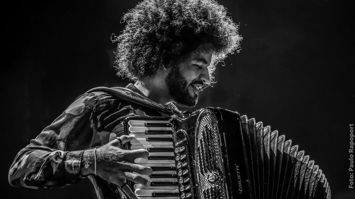 Mestrinho convida Jota.pê e Bruna Black, vencedores do Grammy 2025 com o projeto Dominguinho, e Bruna Black, voz revelação que une soul e MPB - Foto: Paulo Rapoport