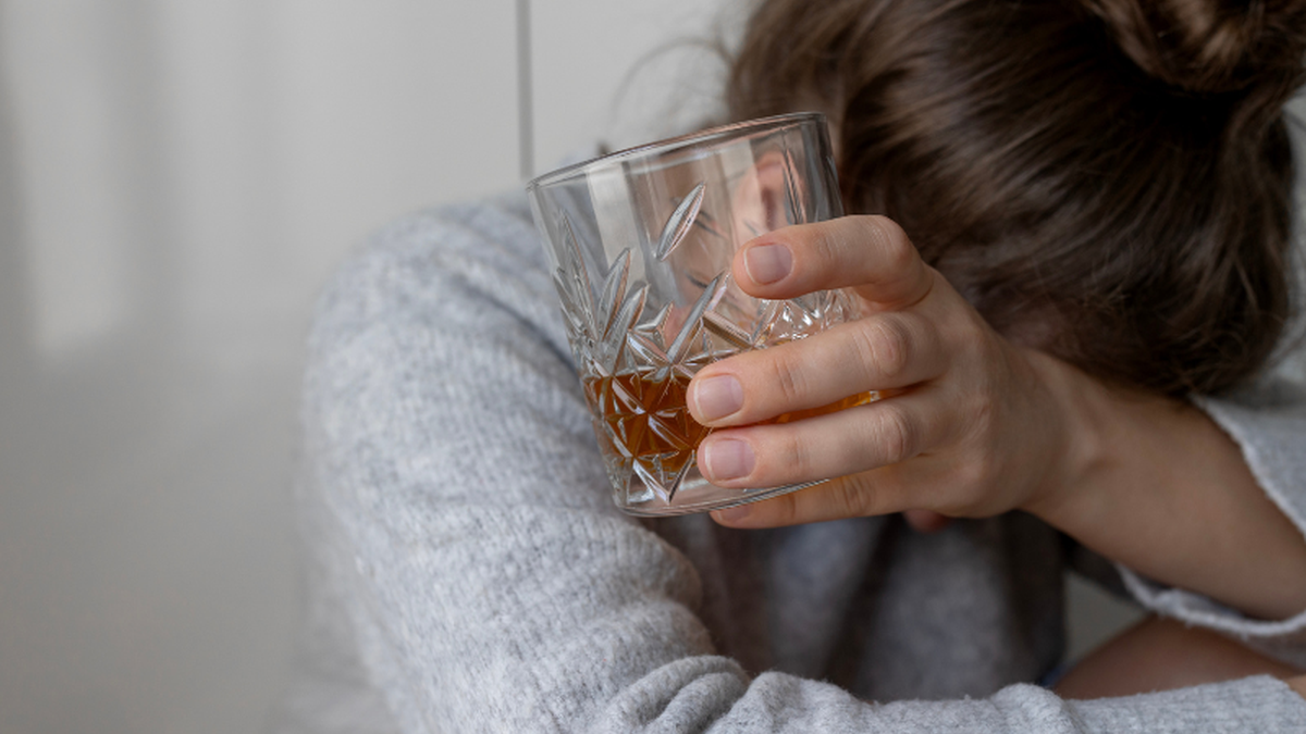 No Brasil havia 32,5 casos por 100 mil habitantes relacionados ao transtorno por uso de álcool em 2022 - Foto: Adobe Stock