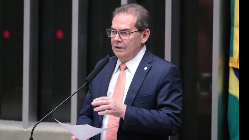 Efeitos da proposta podem reduzir o tempo de prisão do ex-presidente Jair Bolsonaro (PL) para dois anos e quatro meses, segundo o relator - Bruno Spada/Câmara dos Deputados