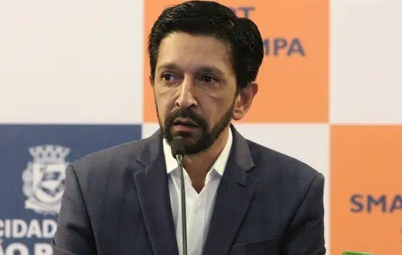 O prefeito de São Paulo, Ricardo Nunes (MDB), pedi ao presidente Luiz Inácio Lula da Silva (PT) ajuda com a Enel - Rovena Rosa/Agência Brasil