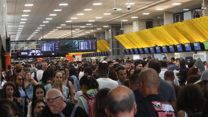 Mais de 25 voos foram cancelados nesta manhã nos aeroportos de Congonhas e Guarulhos após ventania - RENATO S. CERQUEIRA/ATO PRESS/ESTADÃO CONTEÚDO