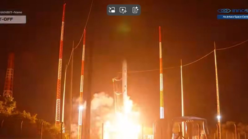 Foguete da Innospace em lançamento, segundos antes da explosão que causou a interrupção do voo programado no Brasil - Reprodução/Youtube/@INNOSPACE