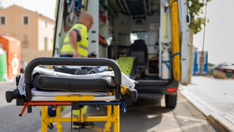 Ensinar as crianças a ligar para o Samu pode ser decisivo em situações críticas - Envato