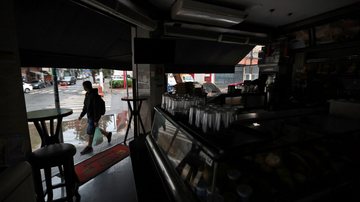 Segundo a EDP, a prioridade são hospitais, postos de saúde e escolas; comércio e residências são atendidos em seguida - Paulo Pinto/Agência Brasil