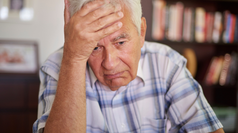 Entre 2022 e 2024, o volume de atendimentos para ansiedade de pessoas idosas no SUS mais que dobrou - Freepik