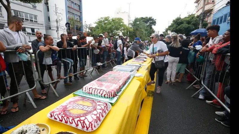 O bolo do Bixiga é "a estrela" da festa que é realizada há 40 anos em comemoração ao aniversário da cidade  de São Paulo - Paulo Pinto/Agência Brasil
