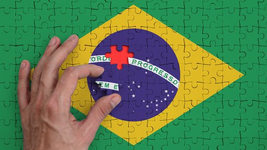 De acordo com o Banco Mundial, a dívida bruta do governo também está "em trajetória de alta" e deve continuar assim - Envato