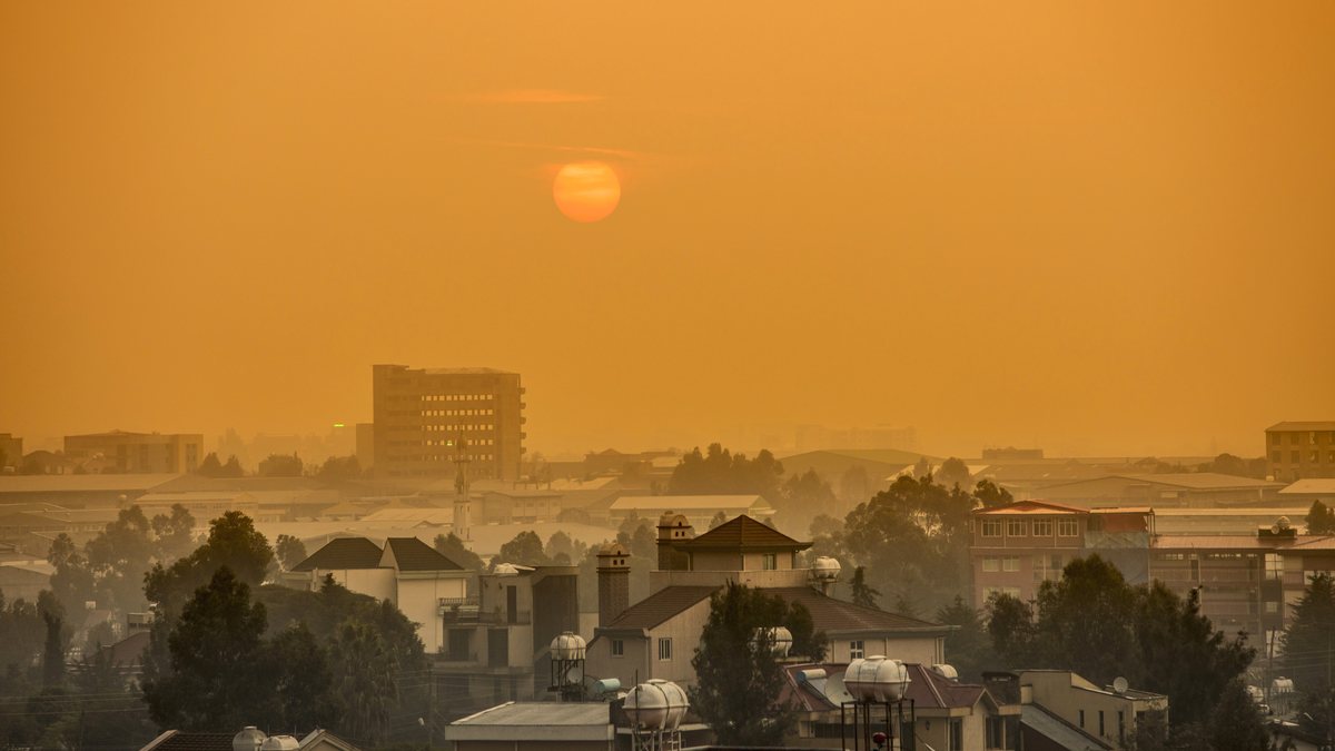 Autores da pesquisa alertam que, sem medidas de adaptação, o calor tende a reduzir a jornada ativa de trabalho - Envato