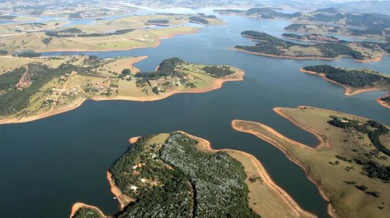 O sistema Cantareira em situação mais confortável; hoje, opera com 19,8% de sua capacidade e há exato um ano, o volume estava em 50,9% - Governo de SP / Divulgação