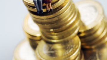 A principal dica é consultar diretamente seu plano de previdência para saber se havia algum recurso investido no Banco Master - Envato