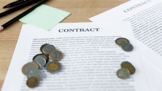 Empresas devem seguir a legislação e respeitar as diretrizes do Código de Defesa do Consumidor - Envato