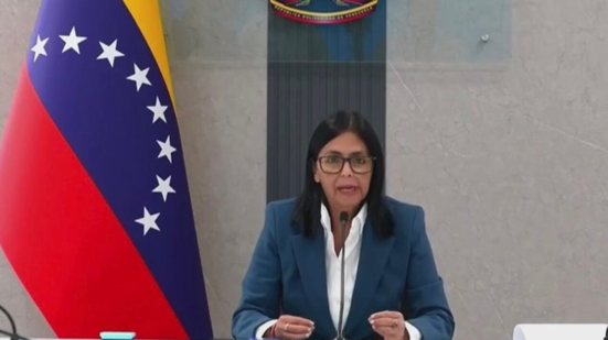 Objetivo do ataque, na visão de Rodríguez, é "trocar o poder na Venezuela e também capturar recursos energéticos, minerais e naturais do país - Reprodução TeleSur