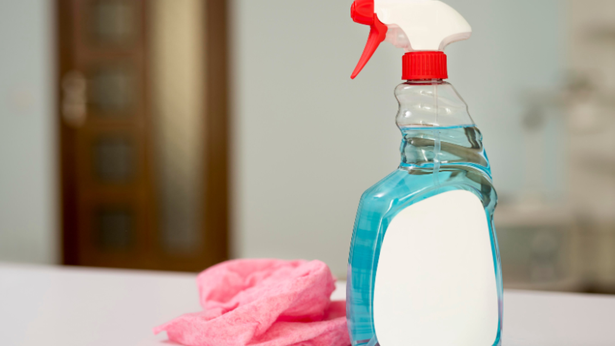 A complexidade e gravidade do quadro clínico provocado pela injeção de desinfetantes na corrente sanguínea depende dos compostos desses produtos - Freepik