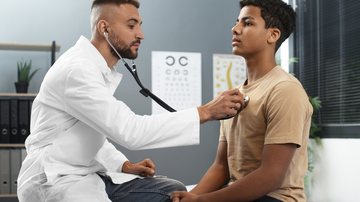 A tireoide também pode desenvolver nódulos, esses na maioria das vezes, são benignos - Foto: Freepik