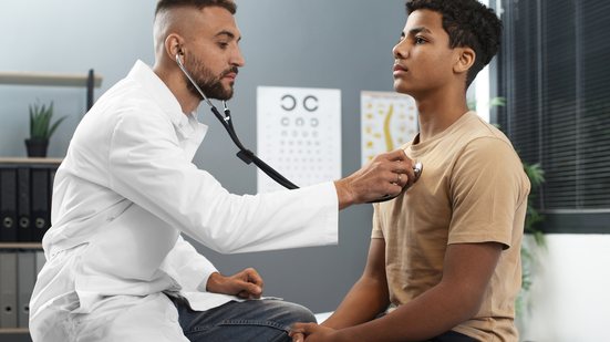 A tireoide também pode desenvolver nódulos, esses na maioria das vezes, são benignos - Foto: Freepik