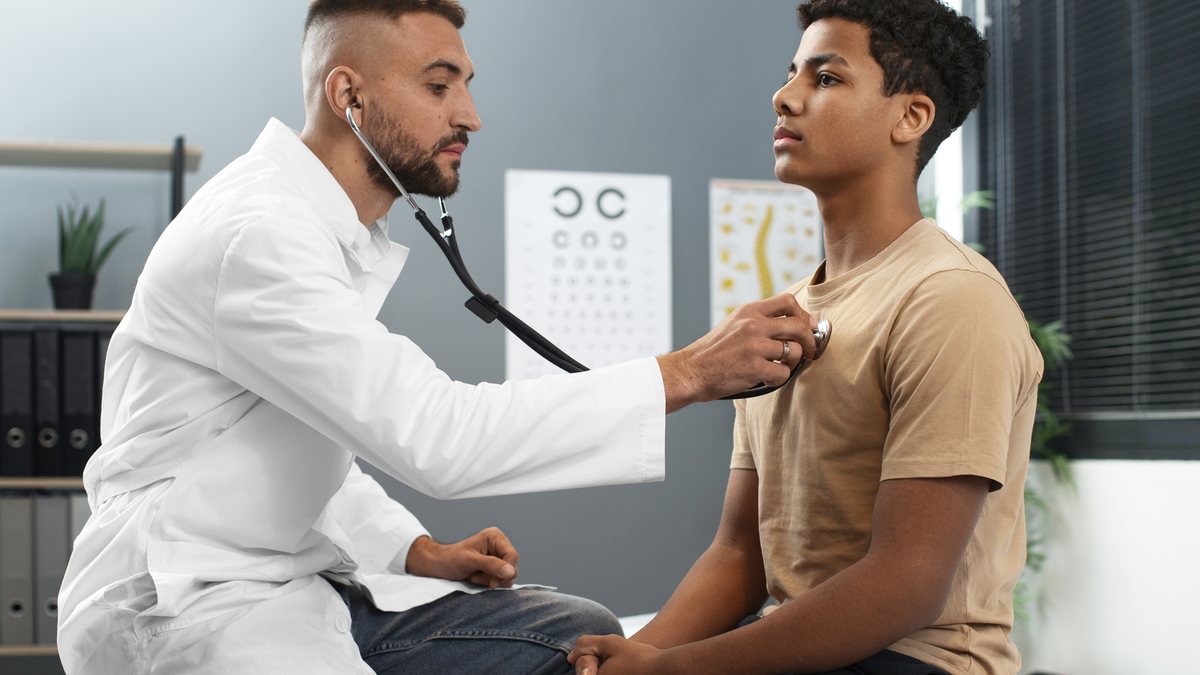 A tireoide também pode desenvolver nódulos, esses na maioria das vezes, são benignos - Foto: Freepik