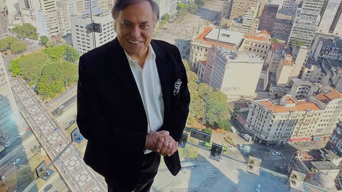 O apresentador Ronnie disse que saída da RedeTV! foi emocional e destacou o impacto da dispensa de sua equipe - Reprodução/Instagram via @ronnievonoficial