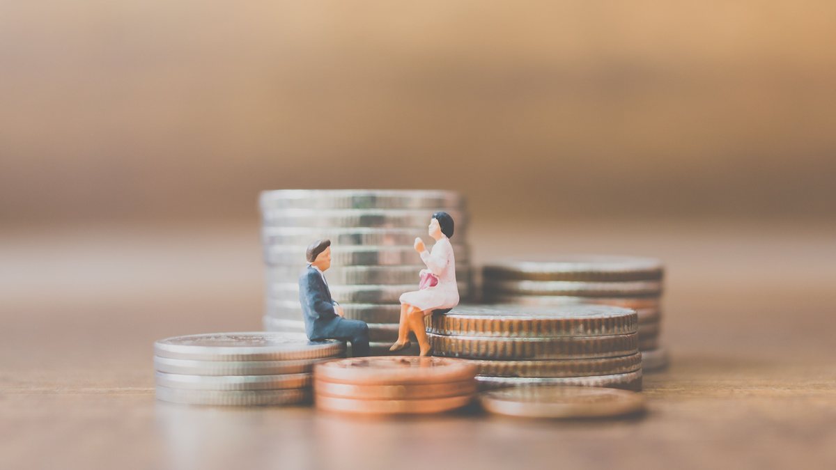 Sem considerar a média por faixa de renda, 32% declaram ganhar o dobro do que realmente ganham - Envato