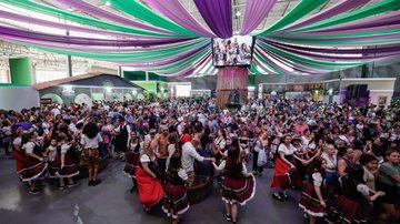 Ao consumir alimentos preparados por essas instituições na praça de alimentação, o visitante contribui diretamente para a manutenção de atendimentos sociais, psicológicos e educacionais - Foto: Divulgação Prefeitura de Jundiaí