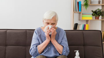 A mortalidade ainda é maior entre os idosos, liderado pelos casos de influenza A e Covid-19 - Freepik