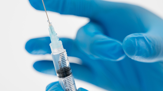 A avaliação conduzida pela Fiocruz é voltada para homens gays e bissexuais, pessoas transgênero e pessoas não binárias, identificadas como do sexo masculino ao nascer, com idade entre 16 e 30 anos - Freepik