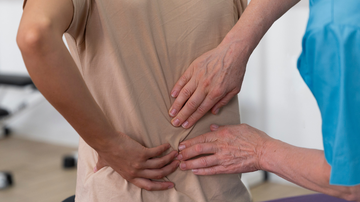 O estudo clínico de fase 1 contará com participantes entre 18 e 72 anos, todos com lesão medular completa e aguda que devem ter ocorrido há menos de 72 horas - Foto: Freepik