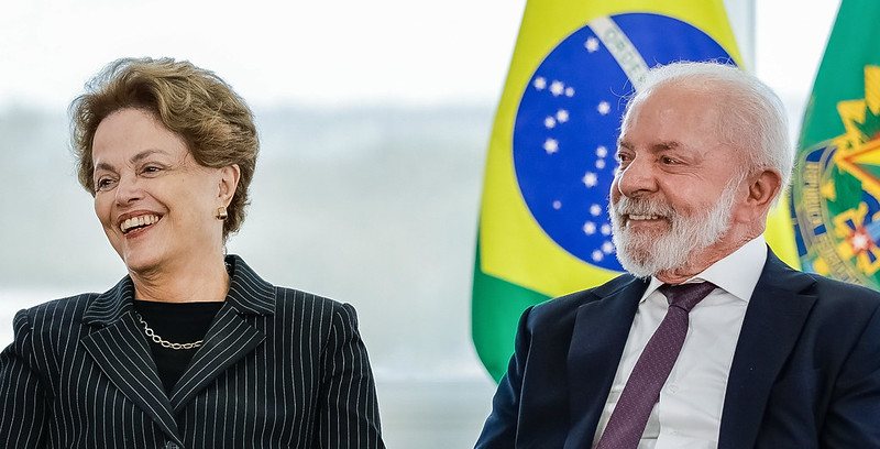 A ex-presidente Dilma Rousseff e o presidente Lula em anúncio de programa do SUS - Ricardo Stuckert/PR