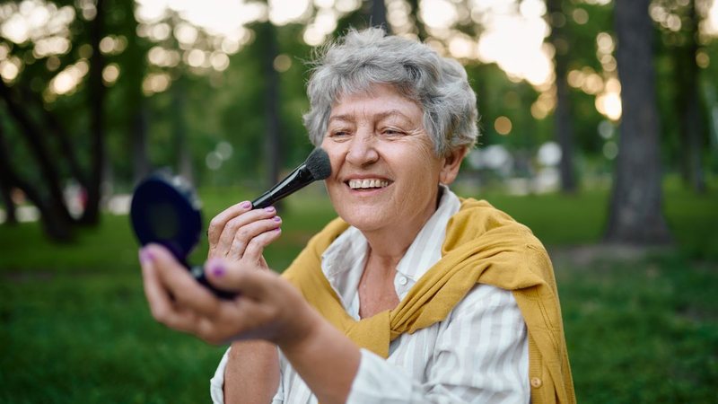 Em vídeos curtos ou tutoriais detalhados, essas criadoras mostram como adaptar produtos, cores e acabamentos - Envato Elements