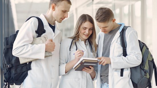 Entre os concluintes, apenas 67% alcançaram resultado considerado suficiente - Foto: Freepik