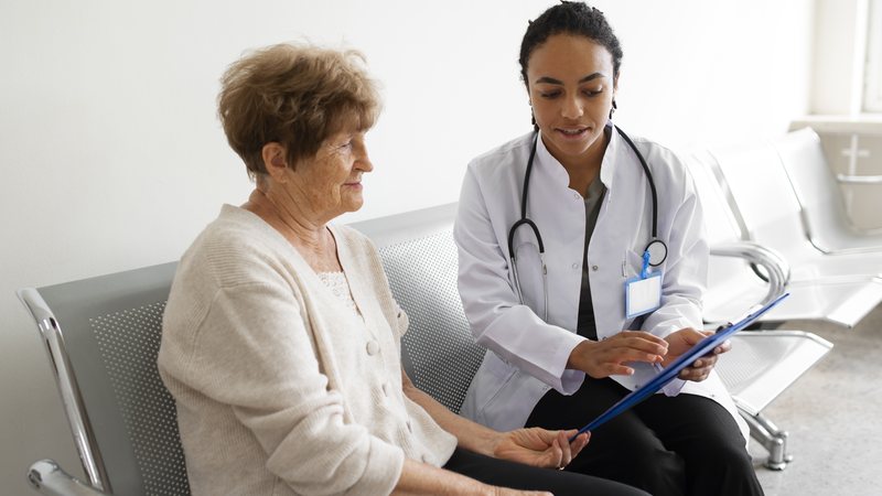 O HPV, sigla para Papilomavírus Humano, é um vírus que afeta a pele e as mucosas, variando entre áreas genitais, orais e anais. - Foto: Freepik