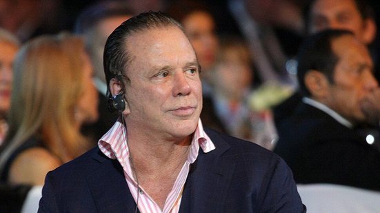 O ator e boxeador Mickey Rourke recorre a vaquinha virtual para arrecadar US$ 100 mil e não ser despejado da casa onde mora em Los Angeles - Divulgação